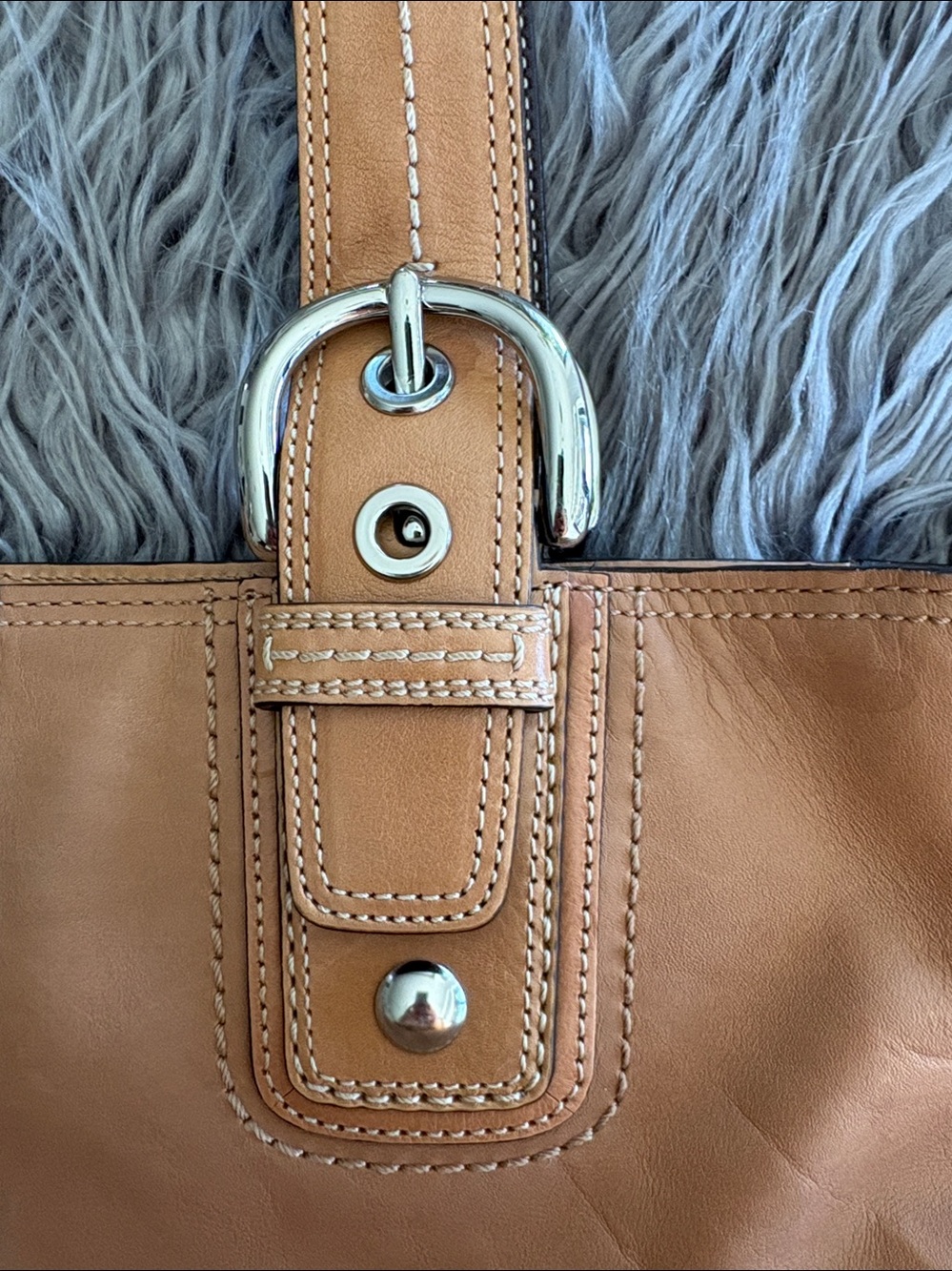 Coach purse - Picture 4 of 13